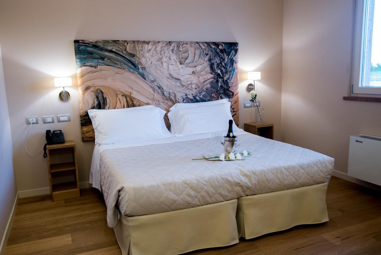 Hotel Dolcedorme Garni Parma Exterior foto